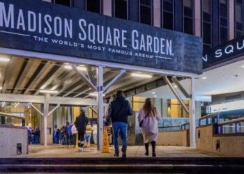 Man falls to his death during rock concert at Madison Square Garden