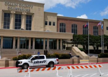 Defense tries to buttress self-defense claim in Texas trial over teen athlete’s killing