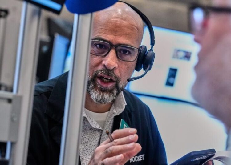Another sell-off for AI stocks knocks Wall Street back to where it was 5 weeks ago