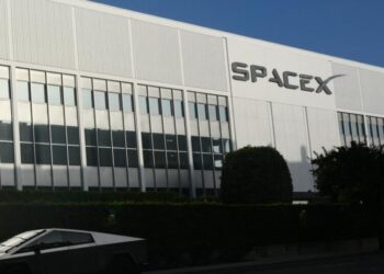 SpaceX is poised to make history with record $75-billion stock IPO