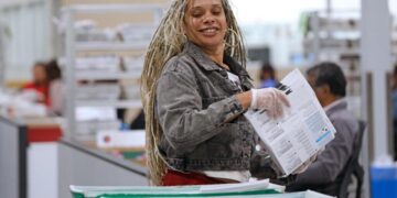 California leaders cheer Supreme Court ballot ruling while eyeing other ways to speed count