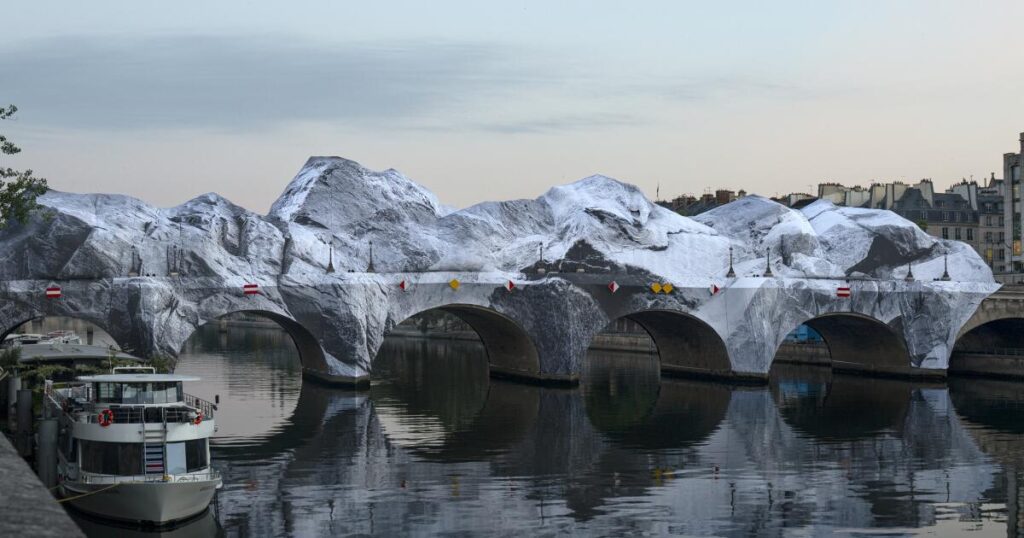 A fake mountain and real magic transform Paris’ oldest bridge
