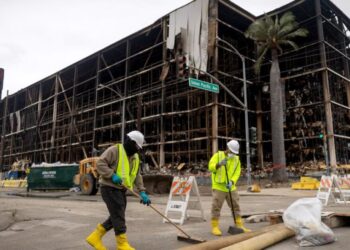 Amid smell and rodent worries, millions of pounds of rotting meat hauled off in Boyle Heights