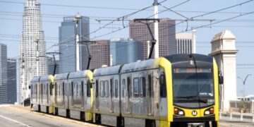 Metro plans to extend Eastside light rail to Montebello. Residents express their views