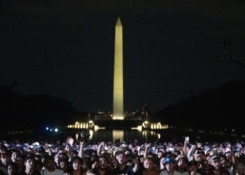Inside the crowd drawn to Trump’s UFC fight night at the White House