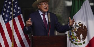 Ex U.S. ambassador says Mexico’s former president feared Sinaloa boss would expose corrupt officials