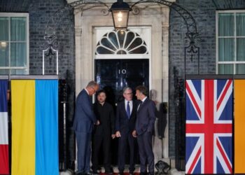 Starmer hosts Zelensky, Macron and Merz; Russian strikes hit nuclear site, kill 3 in Ukraine