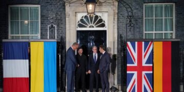 Starmer hosts Zelensky, Macron and Merz; Russian strikes hit nuclear site, kill 3 in Ukraine