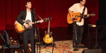 Andrew Bird gets ‘painfully sincere’ at mental health benefit concert celebrating ‘The Pitt’