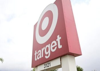 Man allegedly strangled a woman in Target until customers stopped him, prosecutors say