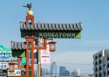 Hostage call leads LAPD to illegal gambling operation in Koreatown; 26 detained