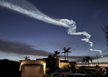Here’s how Musk’s SpaceX IPO could crash your 401(k)