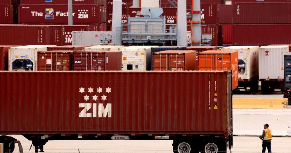 Truck parking lot plans near Port of Los Angeles spark backlash among residents