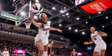 Isabelle Harrison ejected after taking down Angel Reese during Tempo-Dream game