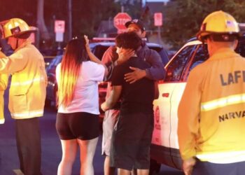 Father shot 10-year-old twins in Canoga Park murder-suicide, police say