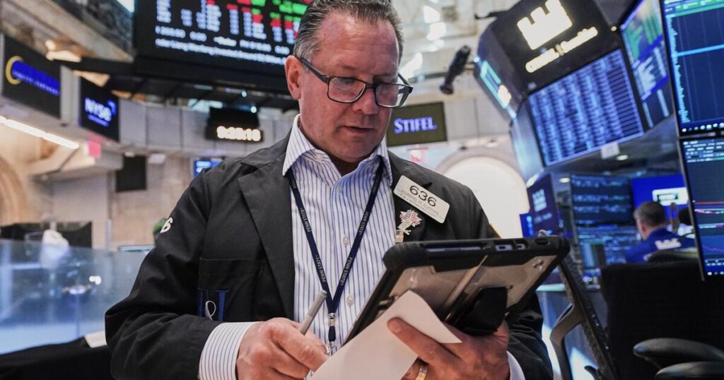 Oil drops below $80 per barrel, while tech stocks weigh on a mixed Wall Street