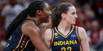 Caitlin Clark calls out officials for ‘ridiculous’ technical foul after DeWanna Bonner scuffle