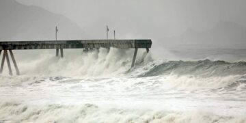 Pacifica pier cracks; another coastal casualty as seas continue to rise