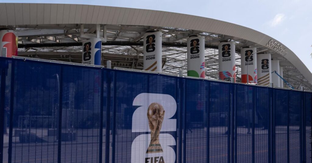 SoFi Stadium workers union announces labor deal, averting strike during World Cup