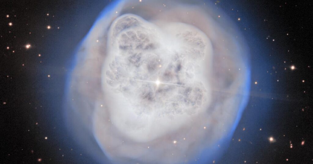 Dying star resembles a billowing crystal ball in new telescope photo