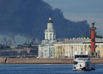 Ukraine targets St. Petersburg again in sweeping attack