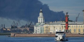 Ukraine targets St. Petersburg again in sweeping attack