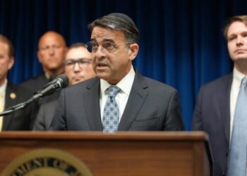 Federal prosecutors charge 15 people it says impeded agents during Minnesota immigration crackdown