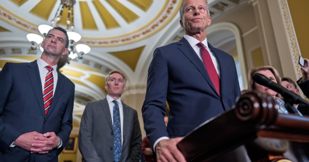 Senate begins voting on bill to fund ICE, Border Patrol as Democrats try to derail it