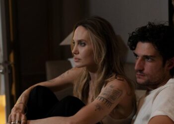 A mesmerizingly vulnerable Angelina Jolie fails to fully redeem ‘Couture’