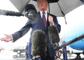 Trump heads to battleground Pennsylvania but keeps focus on himself ahead of midterm elections