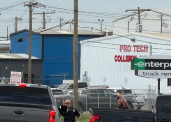 Suspect dead after West Texas shooting kills 1 and injures at least 9 others
