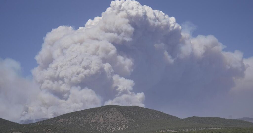 Dangerous weather hampers firefighters and leads to fireworks bans in West