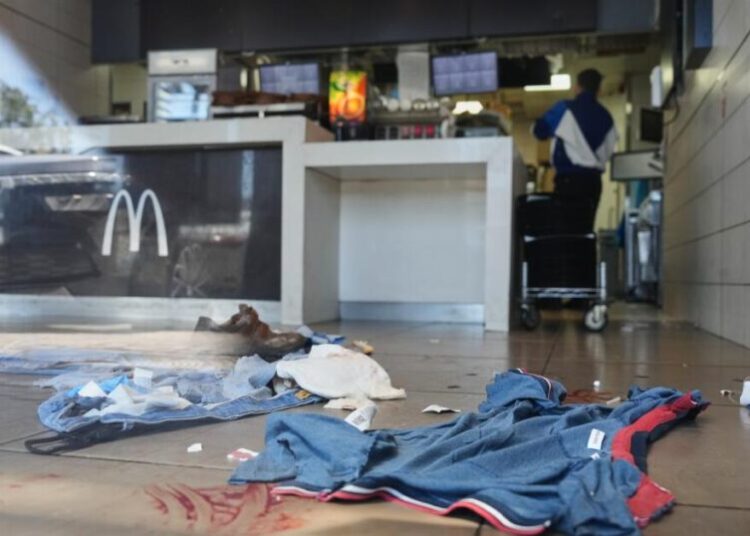 Arab attacker opens fire in central Israel, killing 1 and wounding 5