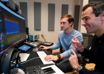 Musicians shortchanged by AI deals with labels, lawsuit alleges
