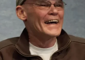 James Carville gives blunt advice to Trump aides dealing with president’s ‘nasty habits’