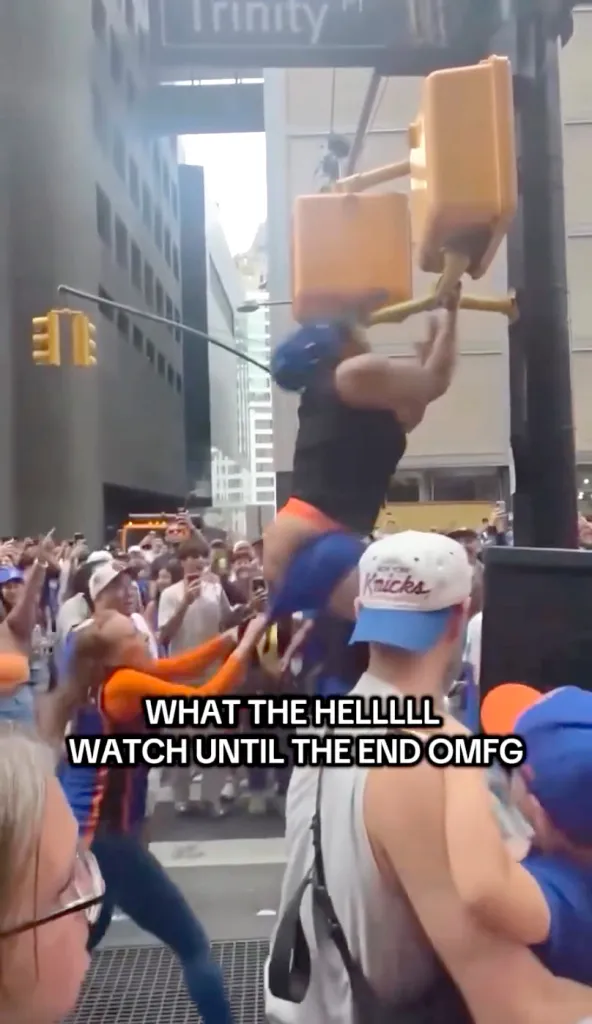 Knicks parade twerking catfight