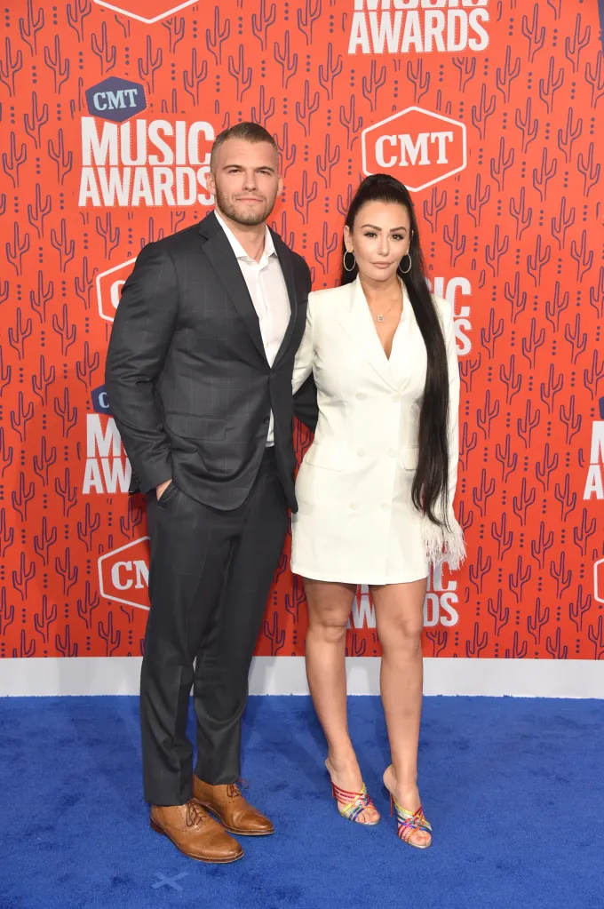 Zack Clayton Carpinello and JWoww at the 2019 CMT Music Awards.