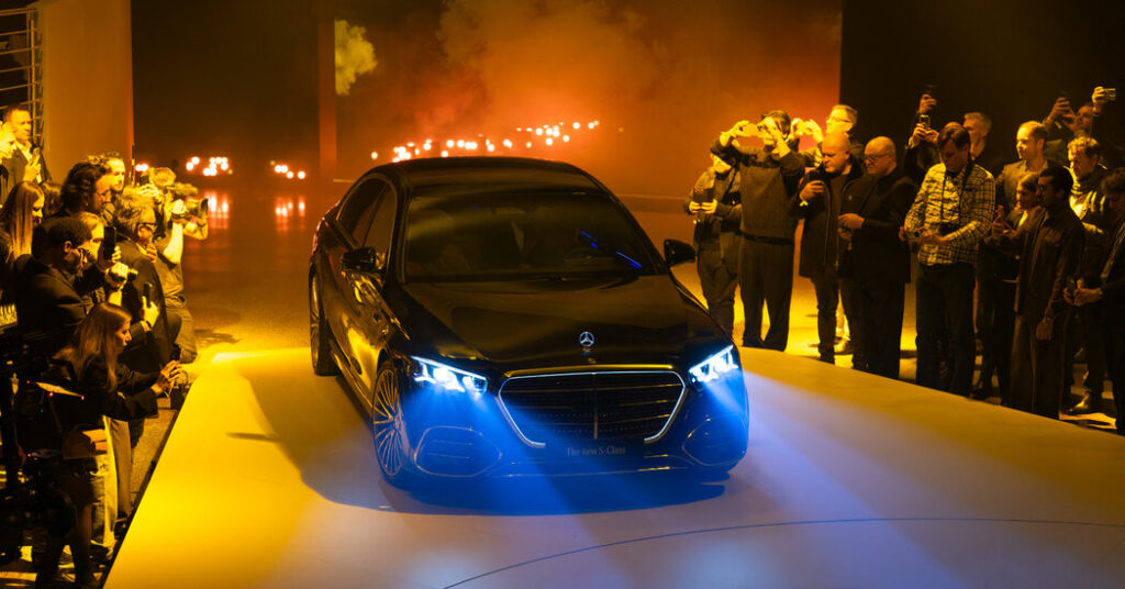 The German Auto Industry, a Pillar of the National Psyche, Is Trembling