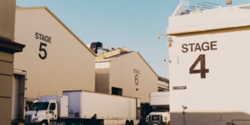 Paramount Agrees to Delay Warner Bros. Merger for Months
