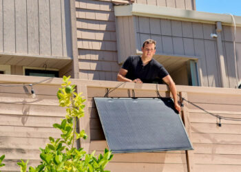 Plug-In Solar Panels Are Starting to Sprout in U.S. Backyards