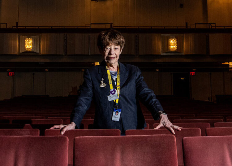 Trump Gutted the Kennedy Center. A Tour Guide Wants You to See It Anyway.