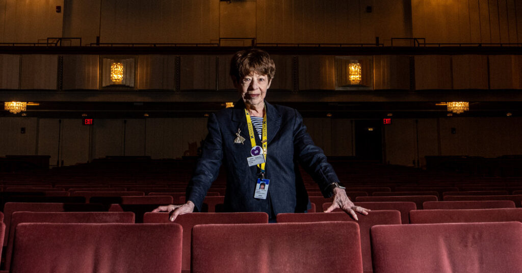 Trump Gutted the Kennedy Center. A Tour Guide Wants You to See It Anyway.