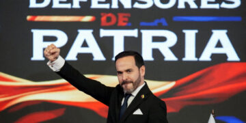 From Defending Colombian Drug Traffickers to Waging War on Them