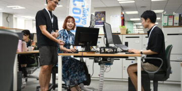 Men in Shorts Are Shaking Up Japan’s Buttoned-Down Offices