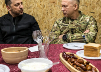 Zelensky Dismisses Ukraine’s Top General