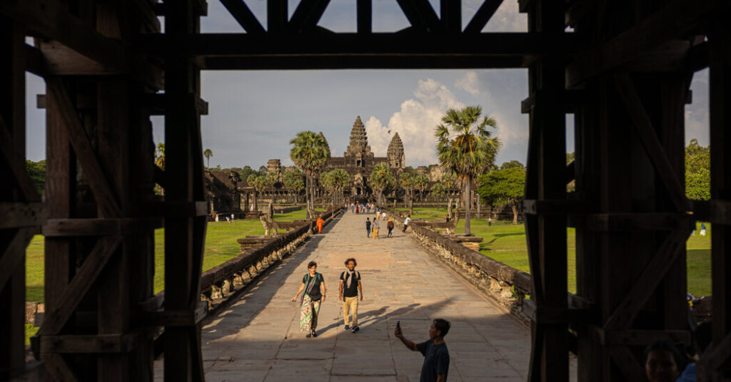 Asia’s Tourist Hot Spots Are Missing a Staple: Europeans