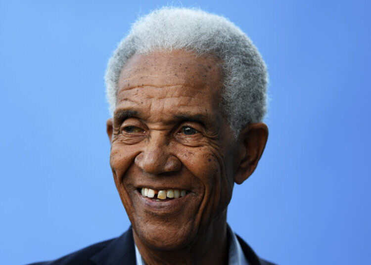 Garfield Sobers, Renowned ‘All-Rounder’ Cricket Star, Dies at 89