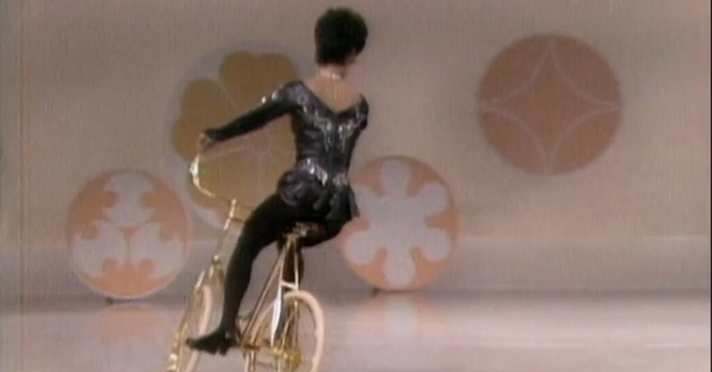 Lilly Yokoi, Acrobat Who Dazzled on a Golden Bicycle, Dies at 96