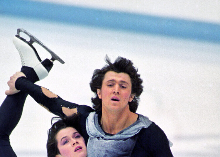 Artur Dmitriev, Two-Time Olympic Pairs Skating Champion, Dies at 58