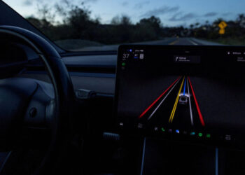 Tesla Driver Using Autopilot in Texas Crash Is Charged With Manslaughter